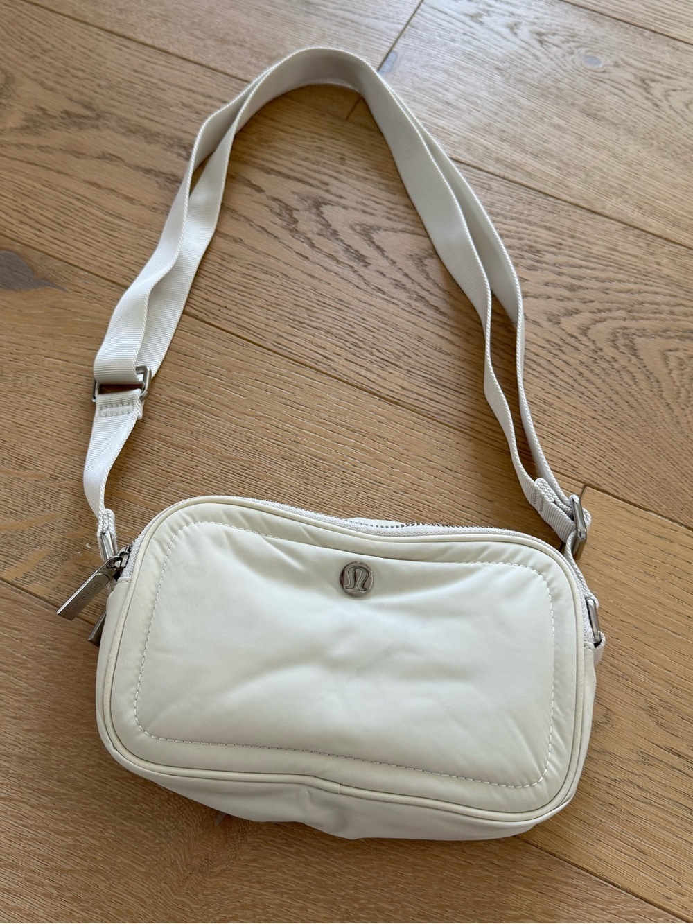 Lululemon Ivory White Crossbody Camera Bag